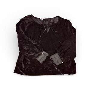 The Pioneer Woman Black Embossed Velvet Blouse with Lace Cuffs Size Large